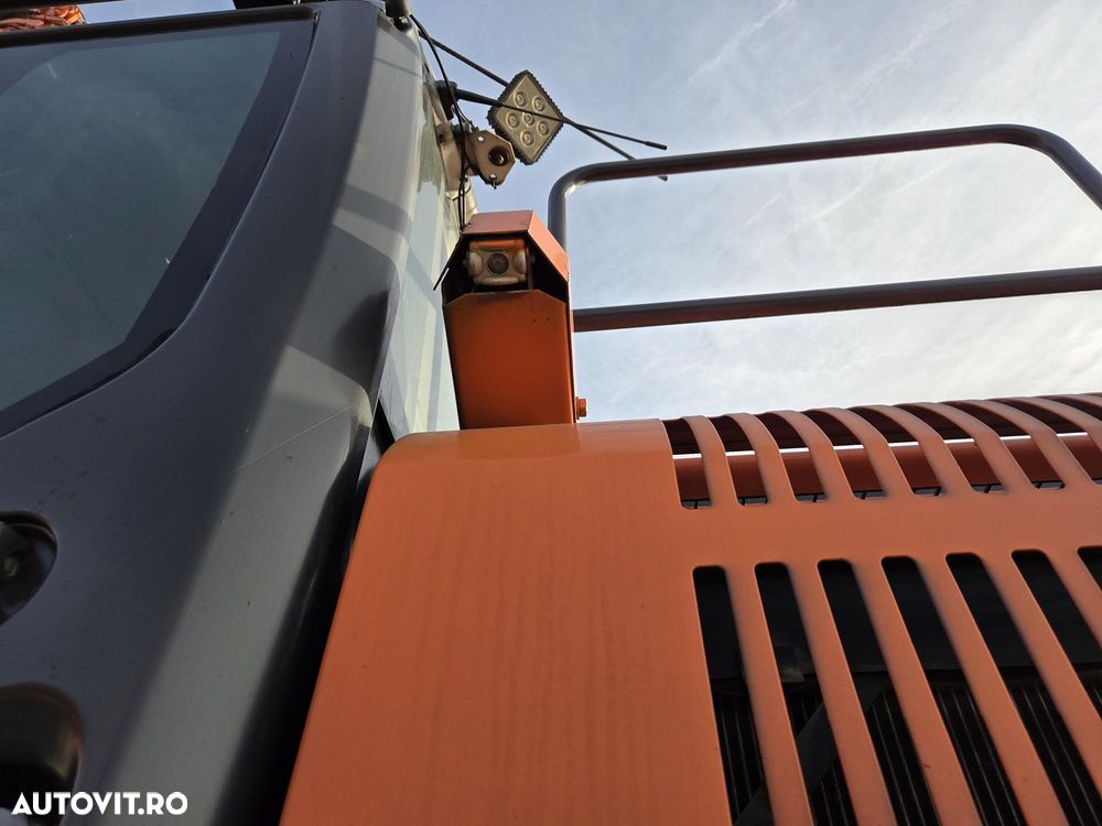 Hitachi ZX350, 2018, 8.061h, cupa noua, Masa operationala 35,6t, Inst hidr pe picon pe brate, inst hidr rotire, gresare automata, senile 90% ok, 3 pompe hidr HITACHI, produs in JAPONIA, Isuzu 282CP, Ad sapare 7,5m, ridica 22t, STARE F BUNA-PROMOTIE 89.900EUR - 40