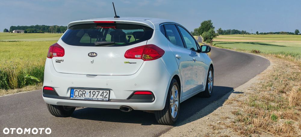 Kia Ceed 1.6 GDI L - 4