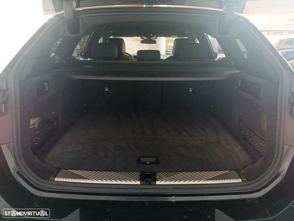 BMW 530 e Pack Desportivo M - 25