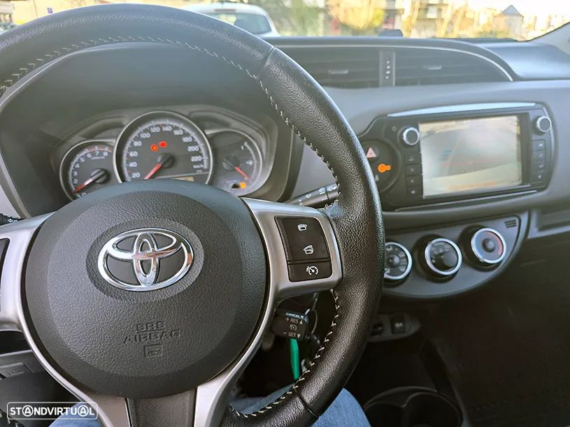 Toyota Yaris 1.0 VVT-i ACtive+AC - 17