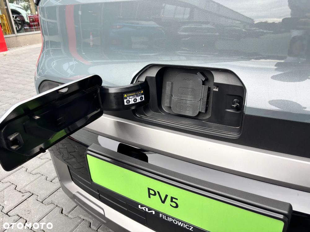 Kia PV5 - 8