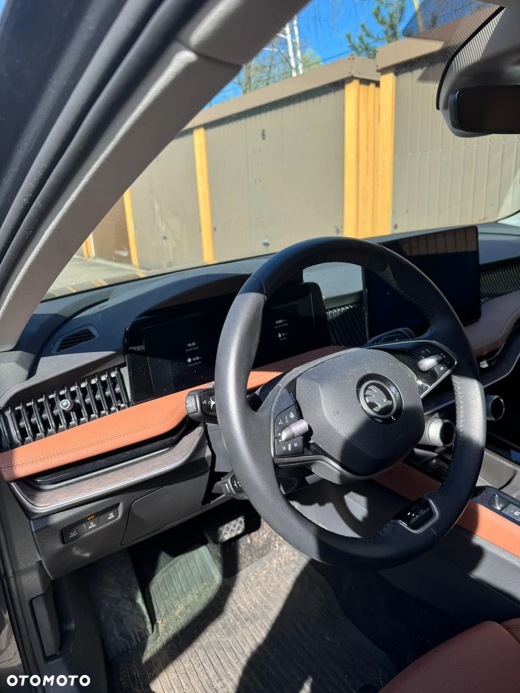 Skoda Superb 2.0 TDI SCR 4x4 L&K DSG - 2