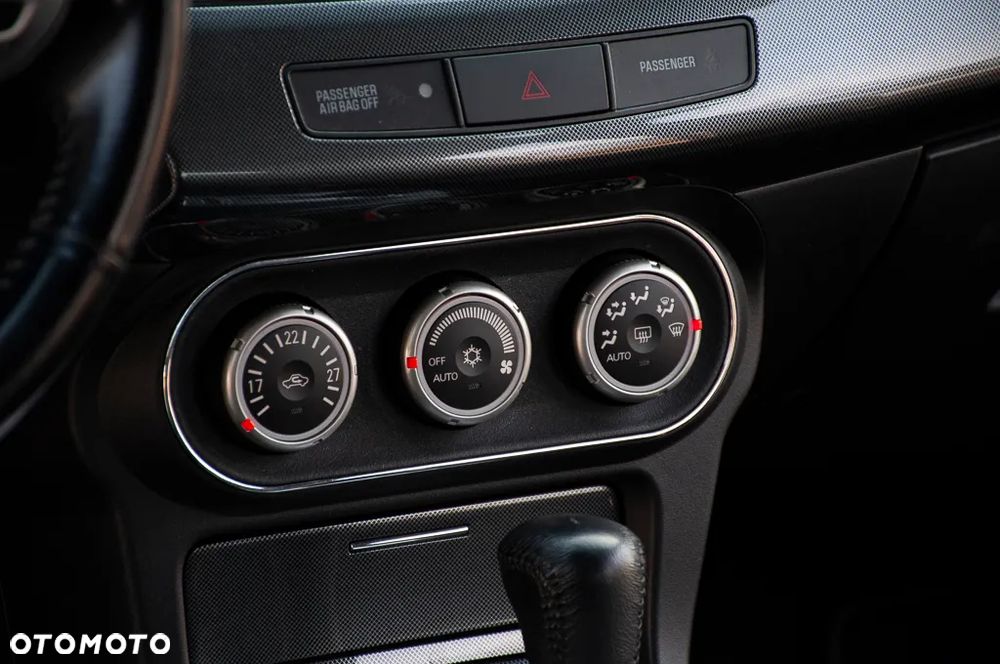 Mitsubishi Lancer 1.8 CVT Intense - 36
