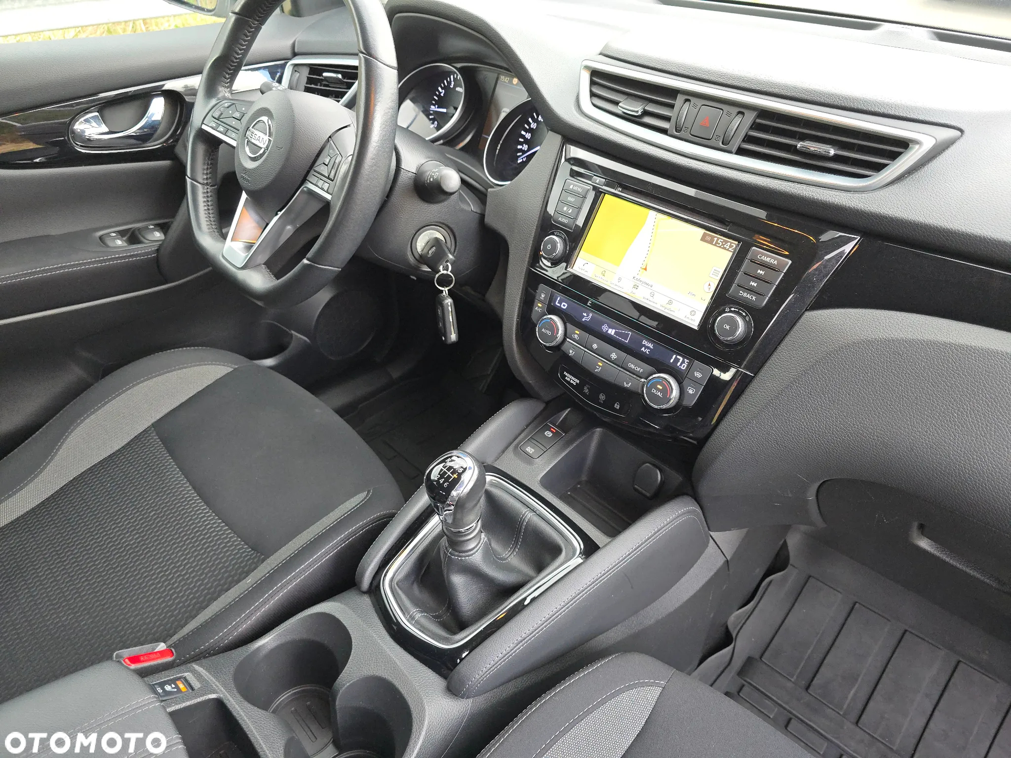 Nissan Qashqai 1.3 DIG-T Tekna - 16