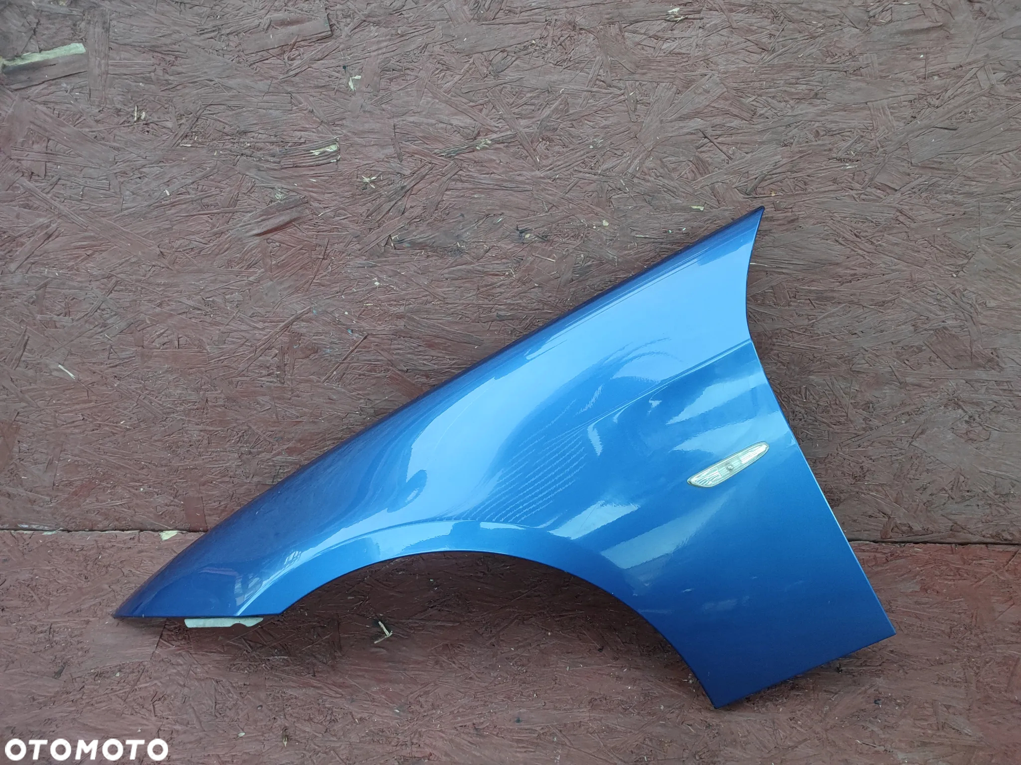 BMW E90 / E91 / E91LCI / E90 LCI ORYGINALNY PRZEDNI BŁOTNIK LEWY PEZEDNI W KOLORZE  W LE MANS BLAU METALIC 381 O NR.   41 35 7 135 679 OEM W DOBRYM STANIE - 2