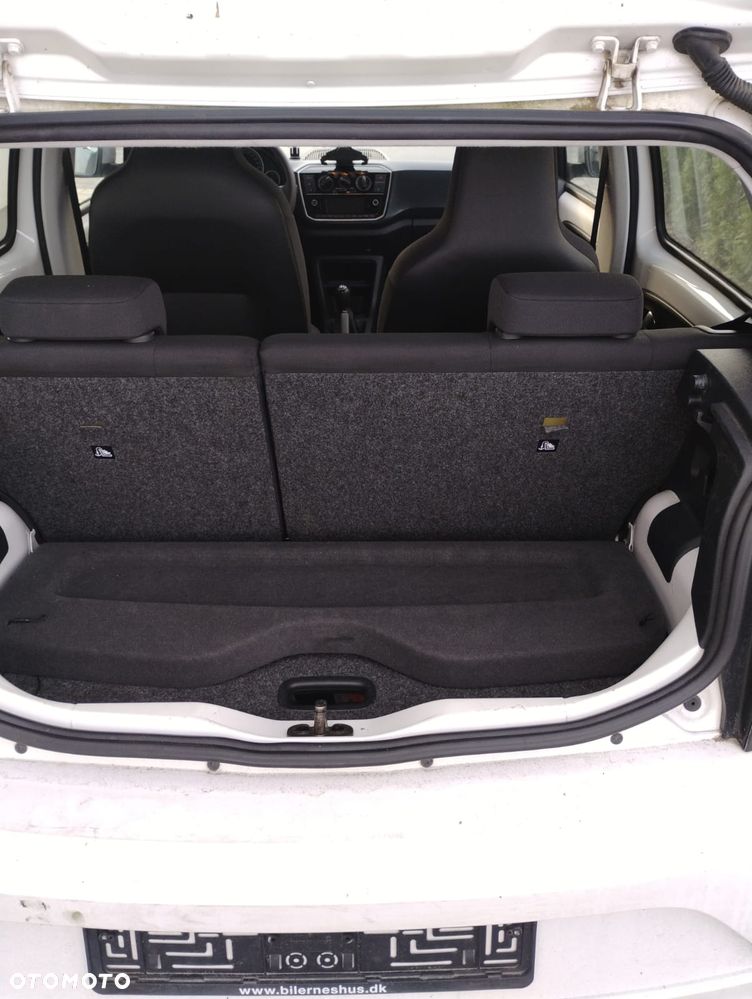 Volkswagen up! 1.0 high EU6 - 13