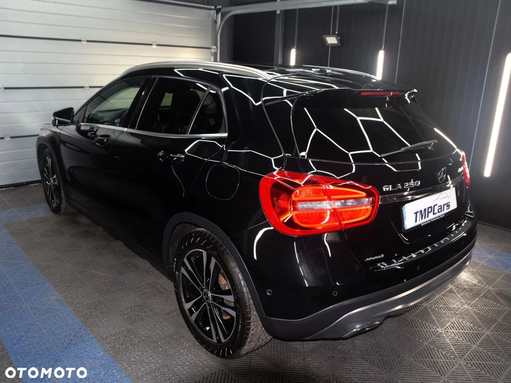 Mercedes-Benz GLA 250 4-Matic - 35