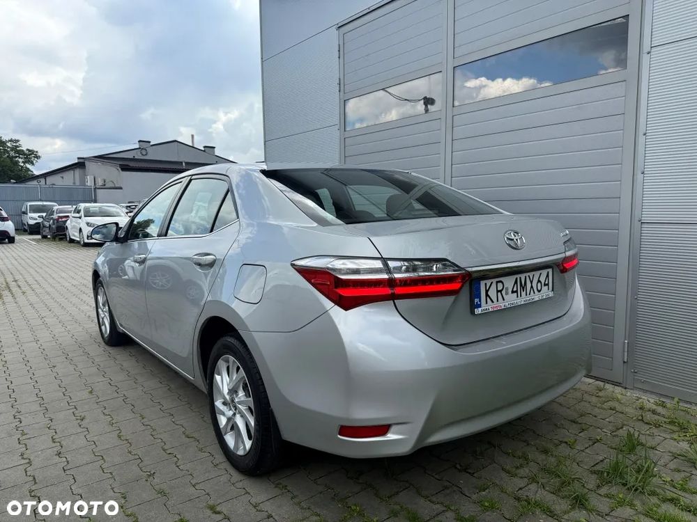 Toyota Corolla 1.6 Classic Plus - 6