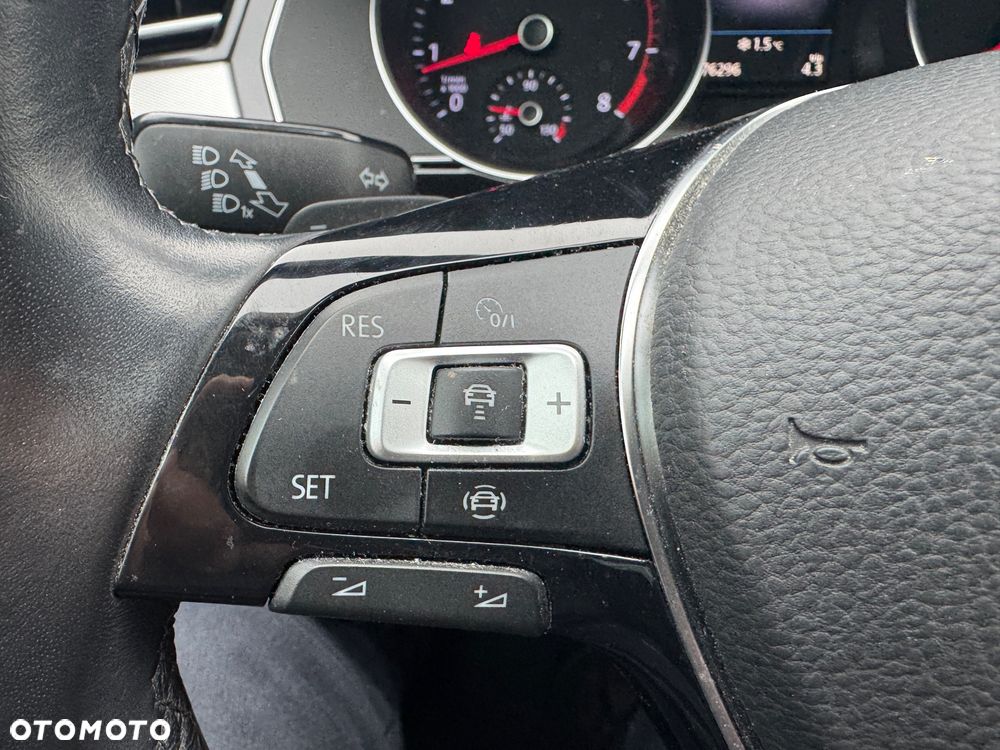 Volkswagen Passat 1.5 TSI OPF DSG Business - 20