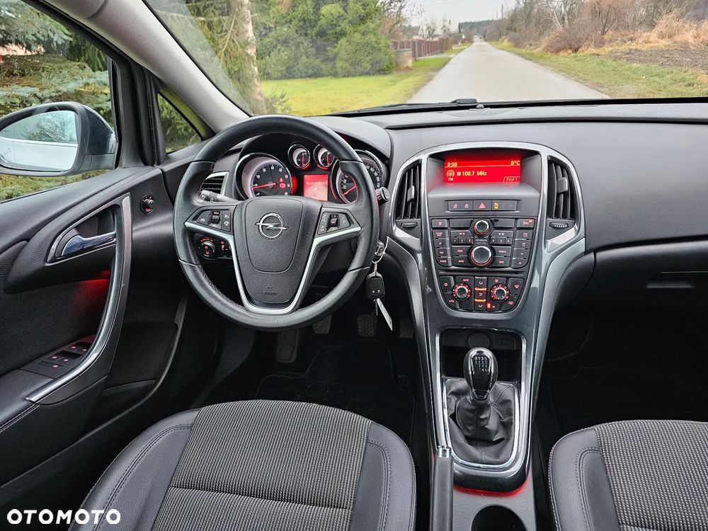 Opel Astra 1.4 Turbo Edition - 10