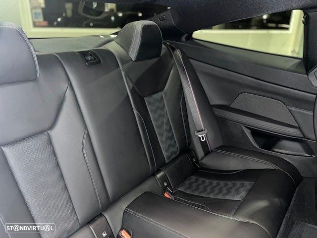 BMW M4 Competition - 36