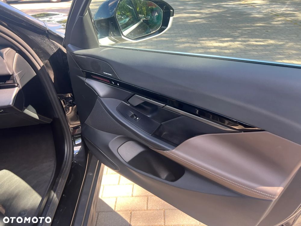 BMW Seria 5 530e PHEV - 10