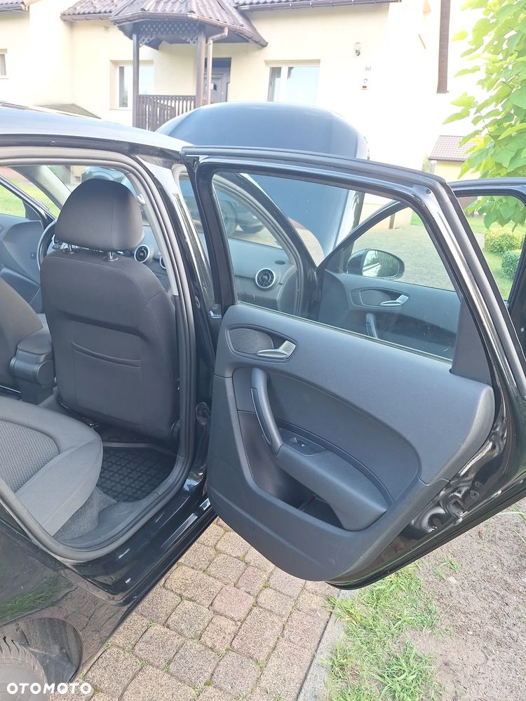 Audi A1 Sportback 1.6 TDI Attraction - 12