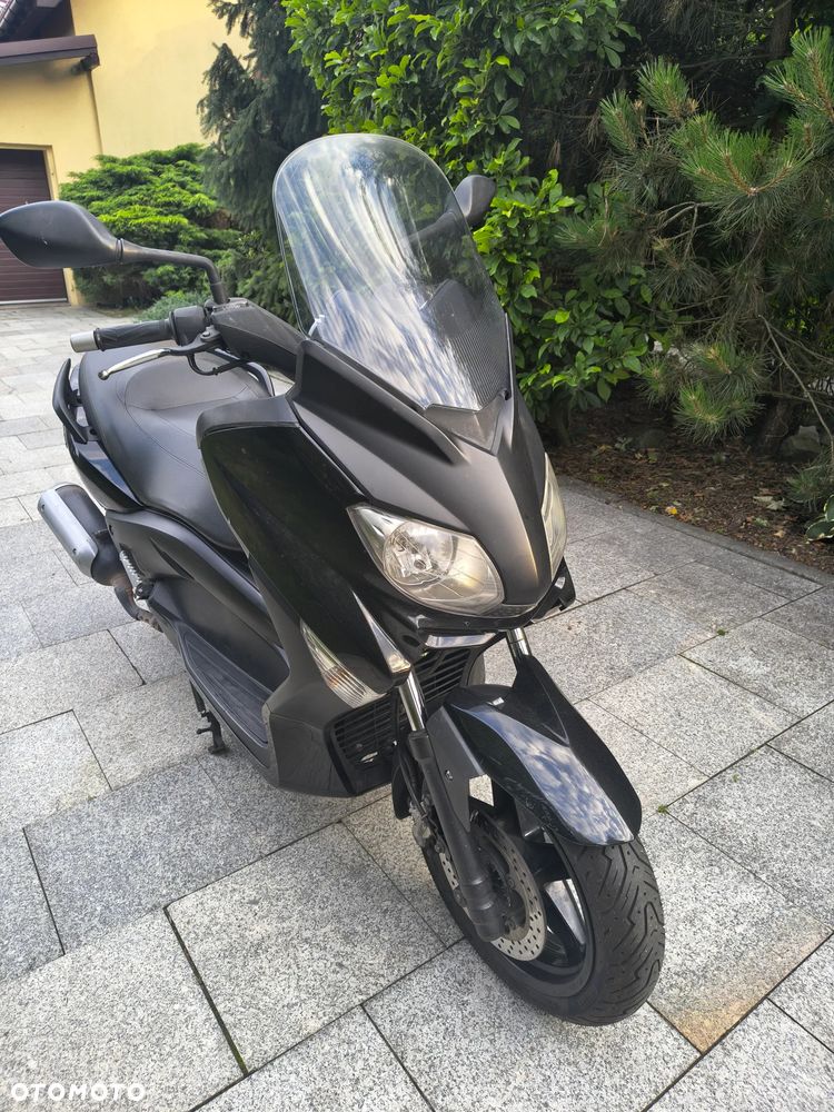 Yamaha X-max - 1