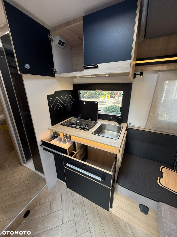Ford Chausson 720 Titanium Line - 25