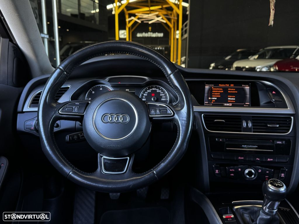 Audi A4 Avant 2.0 TDI Business Line S-line - 24