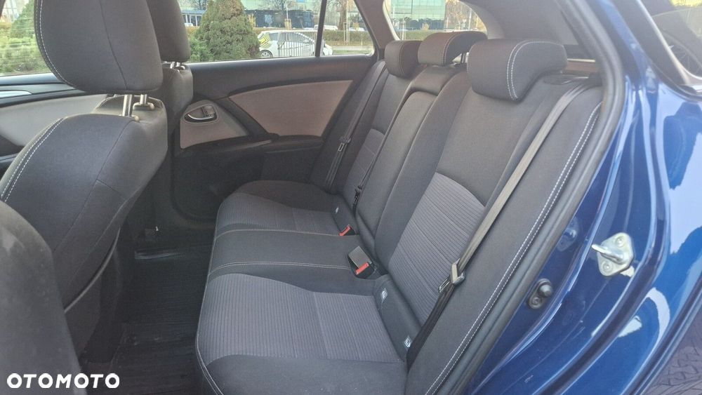 Toyota Avensis 2.0 D-4D Premium - 13