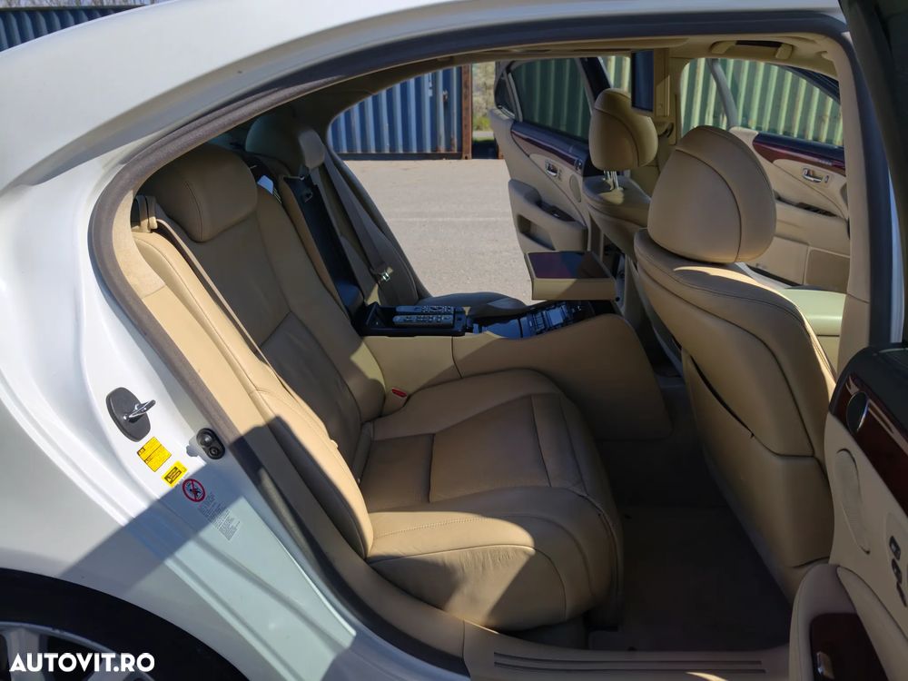 Lexus Seria LS 600hL 5.0 V8 AWD Aut President - 18