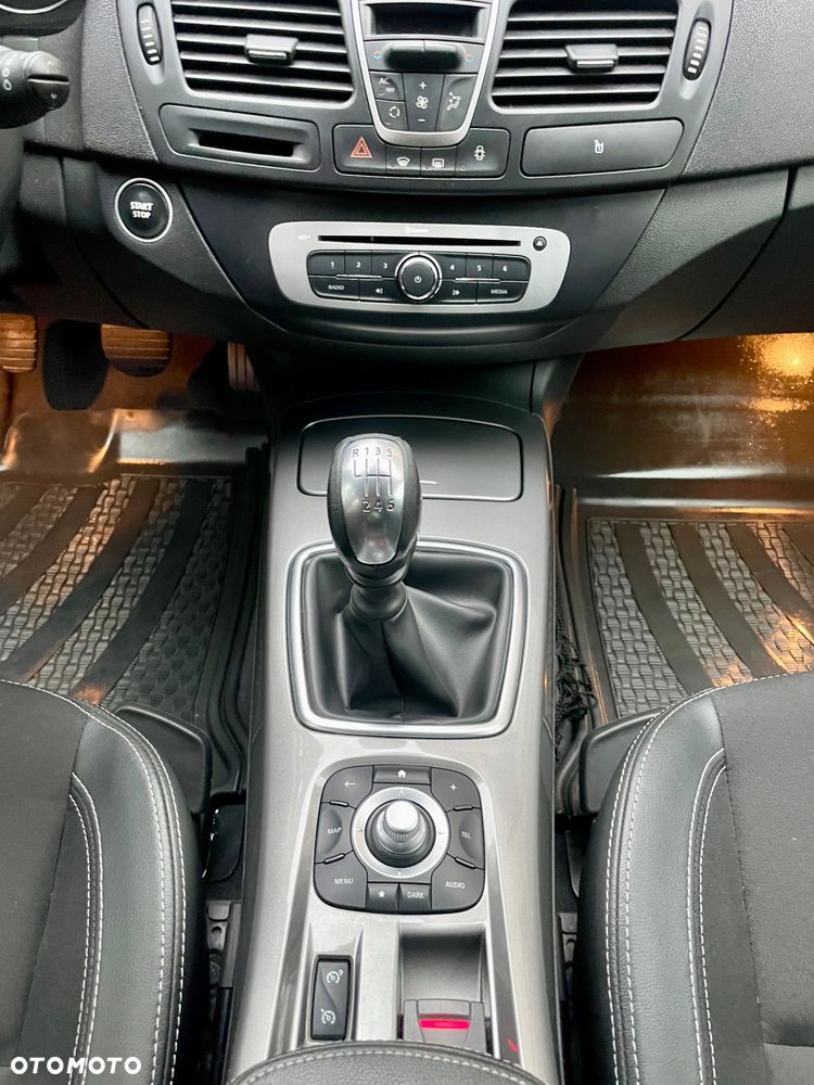 Renault Laguna 2.0 dCi Black Edition - 17