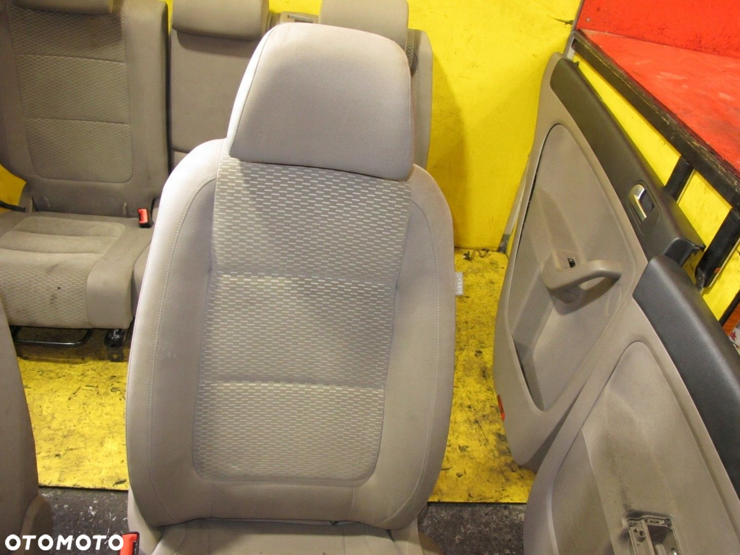 VW GOLF PLUS FOTELE KANAPA BOCZKI DRZWI KPL EU - 6