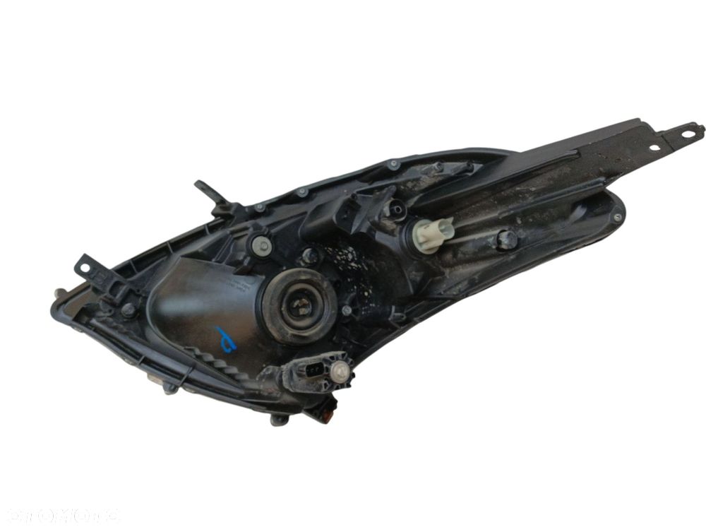 LAMPA PRAWY PRZÓD SUZUKI SWIFT V (2010-2013) 1.2 94KM - 2