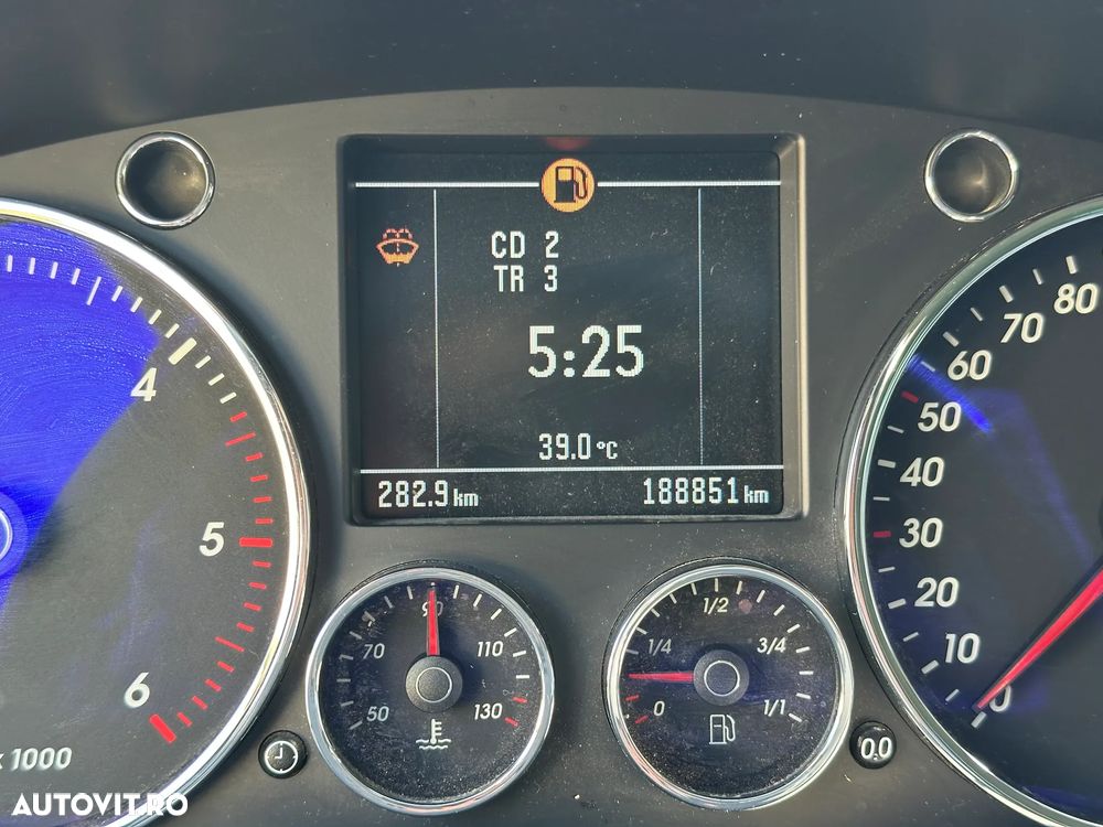 Volkswagen Touareg - 13
