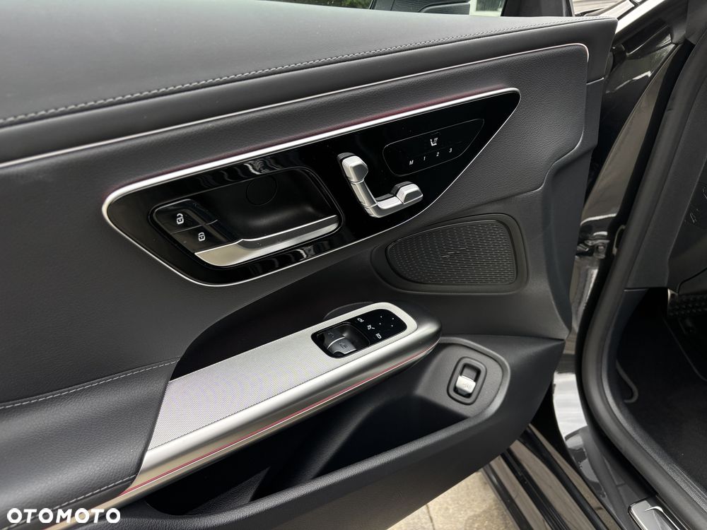 Mercedes-Benz CLE 300 4Matic 9G-TRONIC Edition AMG Line - 17