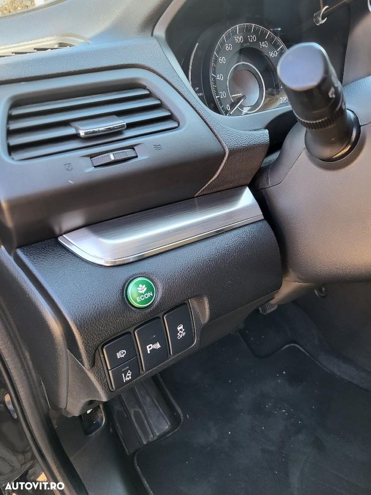 Honda CR-V 2.0 M/T 4WD Elegance - 12