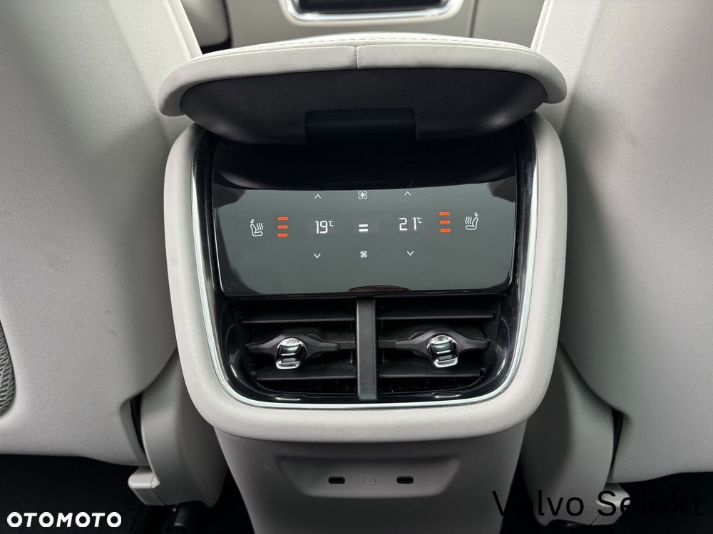 Volvo EX90 - 23