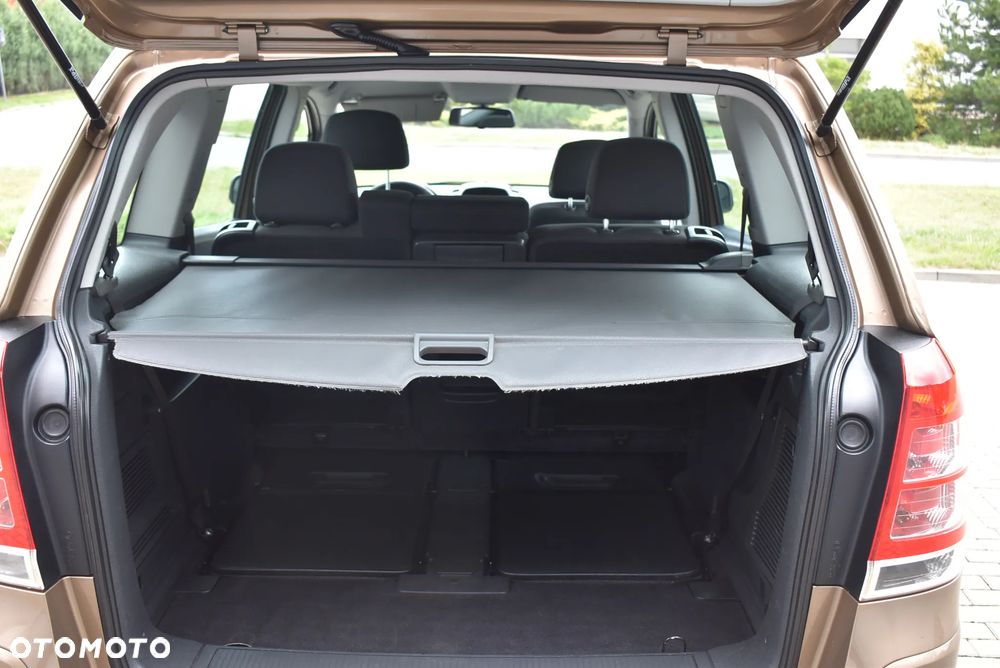 Opel Zafira - 32