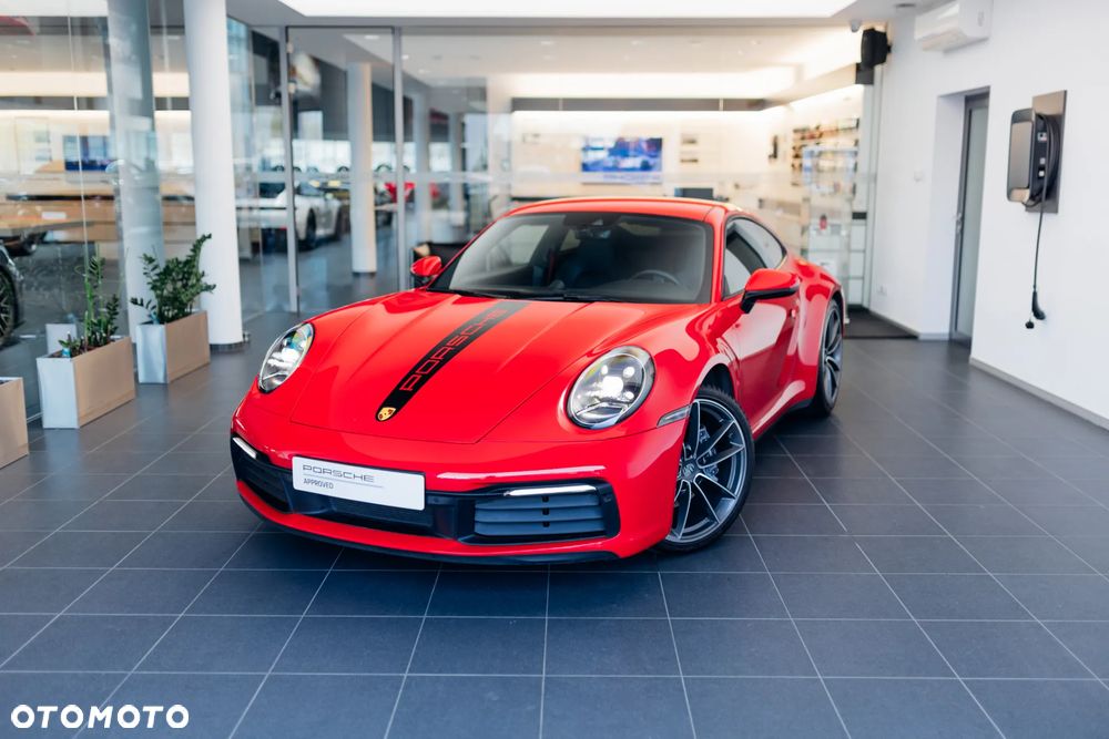 Porsche 911 Carrera - 2