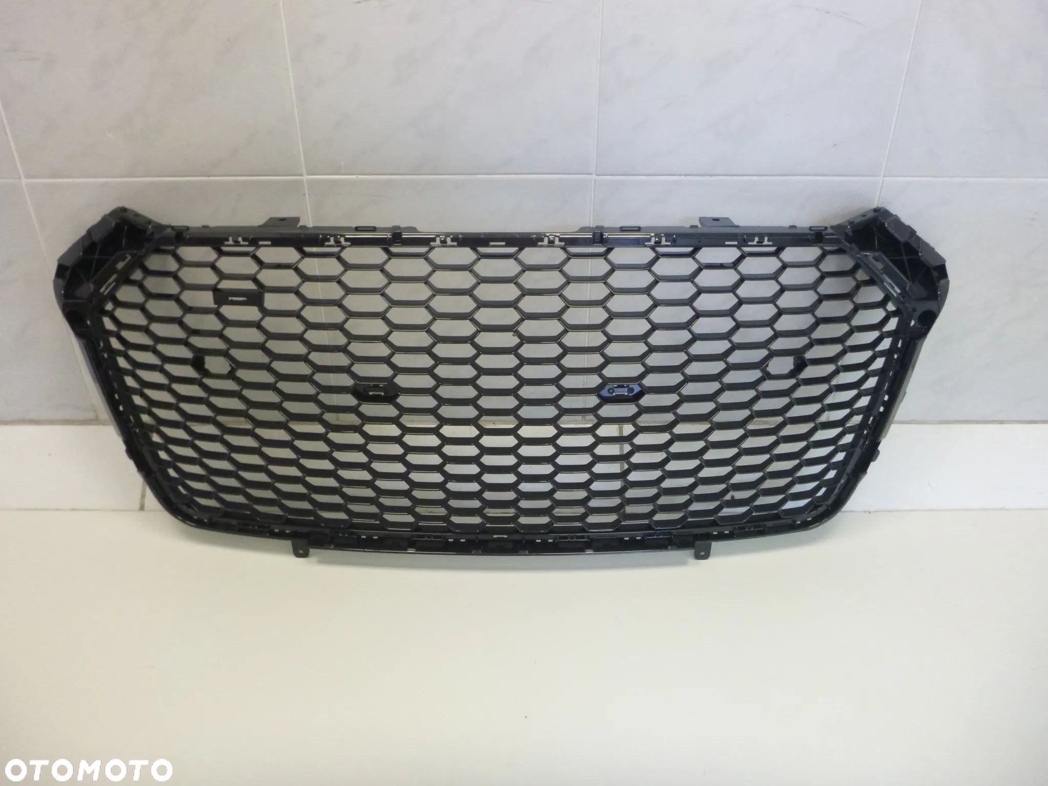 AUDI R8 GRILL ATRAPA CHŁODNICY MASKOWNICA - 1