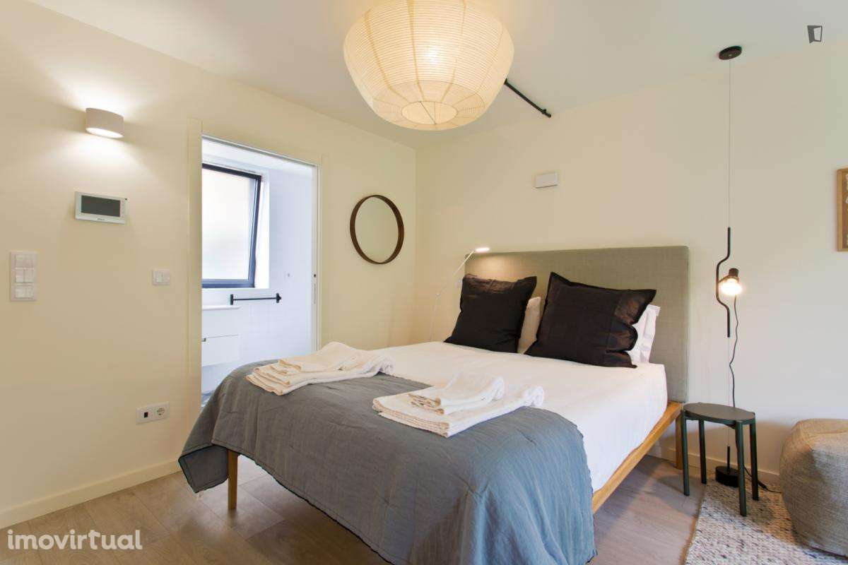 Estúdio - localizado em Santo Ildefonso Porto - Grande imagem: 4/15