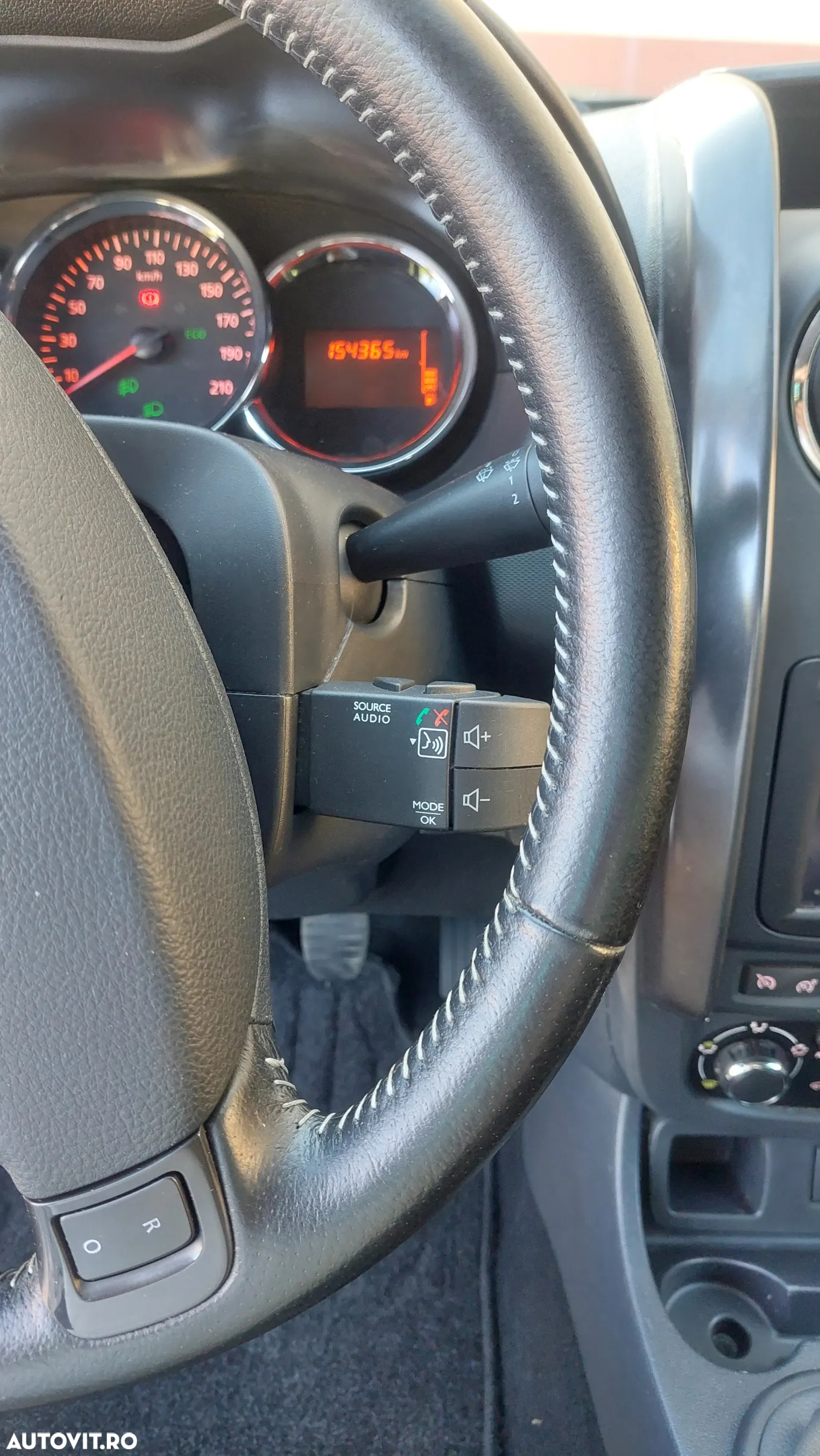 Dacia Duster TCe 125 4x2 Celebration - 18