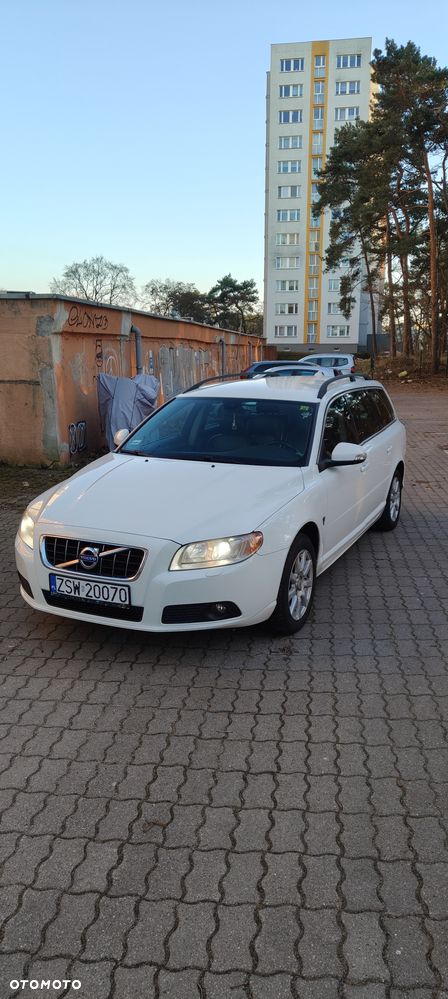 Volvo V70 D3 Geartronic Momentum - 1