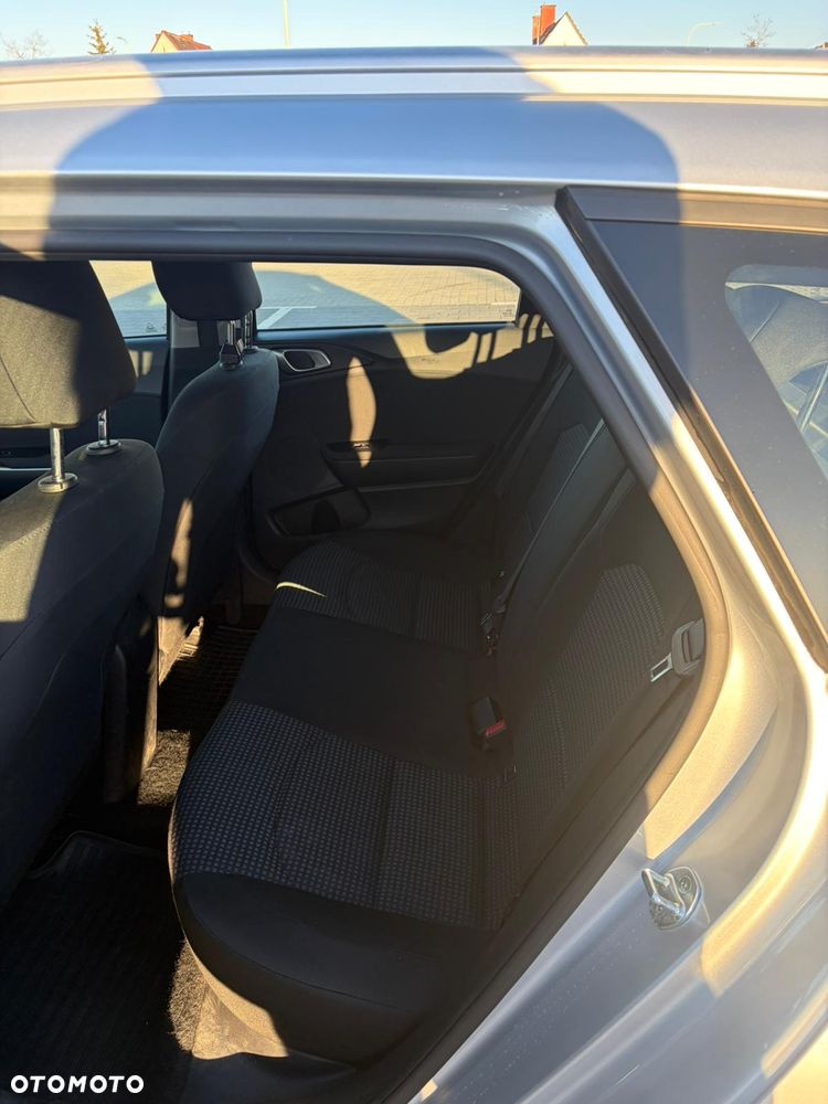 Kia Ceed 1.6 CRDi mHEV S - 5