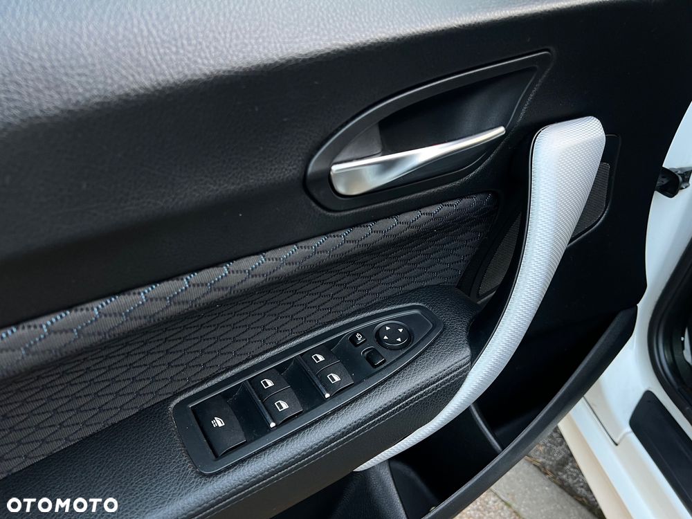 BMW Seria 2 218d - 18