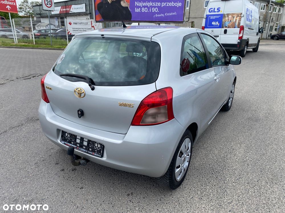 Toyota Yaris - 23