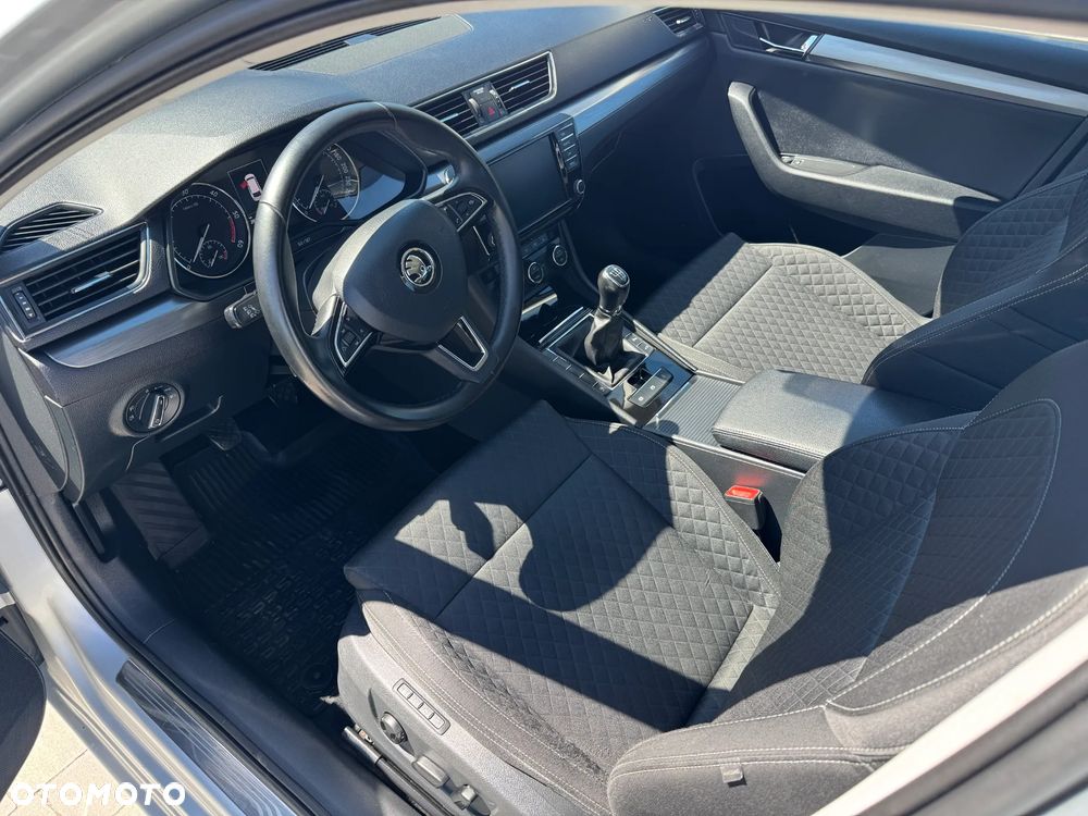 Skoda Superb 2.0 TDI Style - 8
