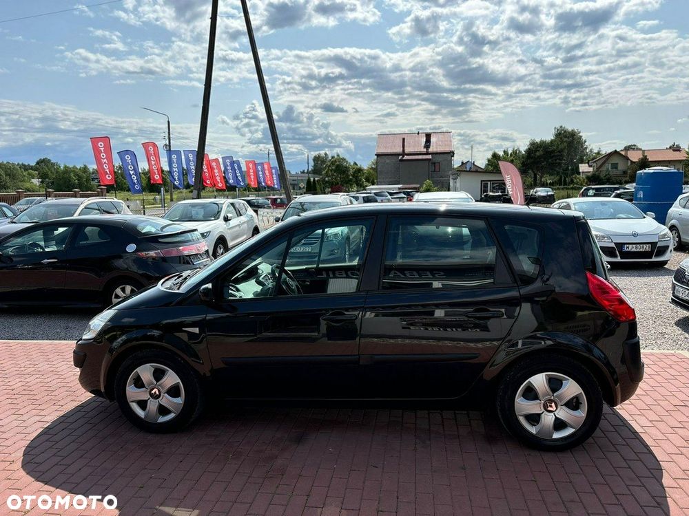 Renault Scenic 2.0 16V Avantage - 8