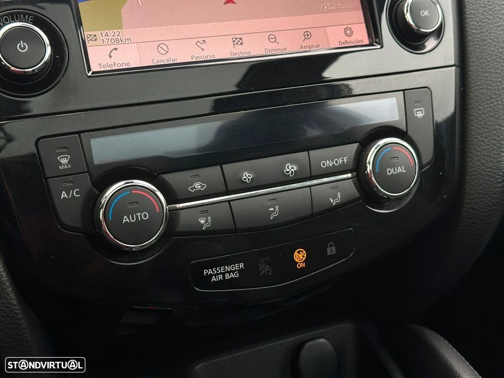 Nissan Qashqai 1.5 dCi N-Connecta J18 - 23