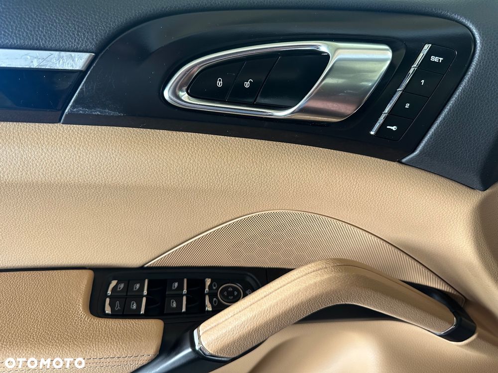 Porsche Cayenne Diesel Platinum Edition - 37