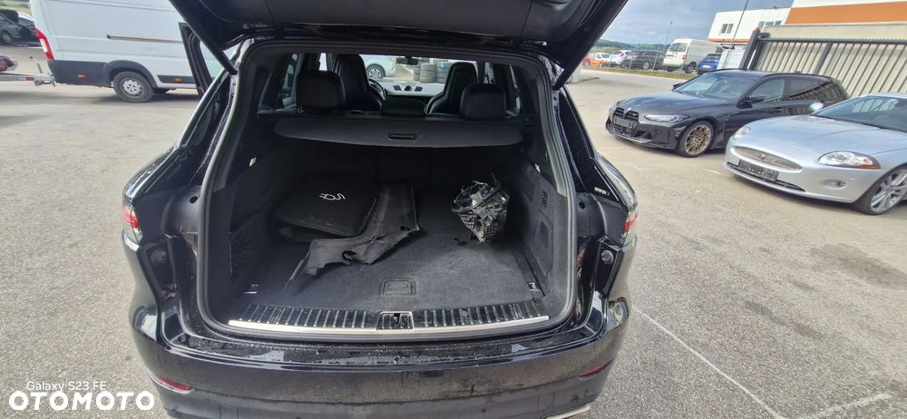 Porsche Cayenne E-Hybrid - 38