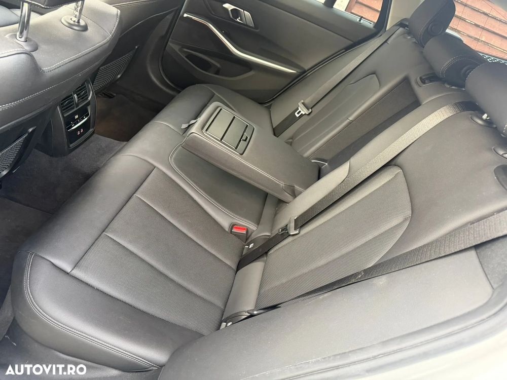 BMW Seria 3 320d xDrive AT MHEV - 20