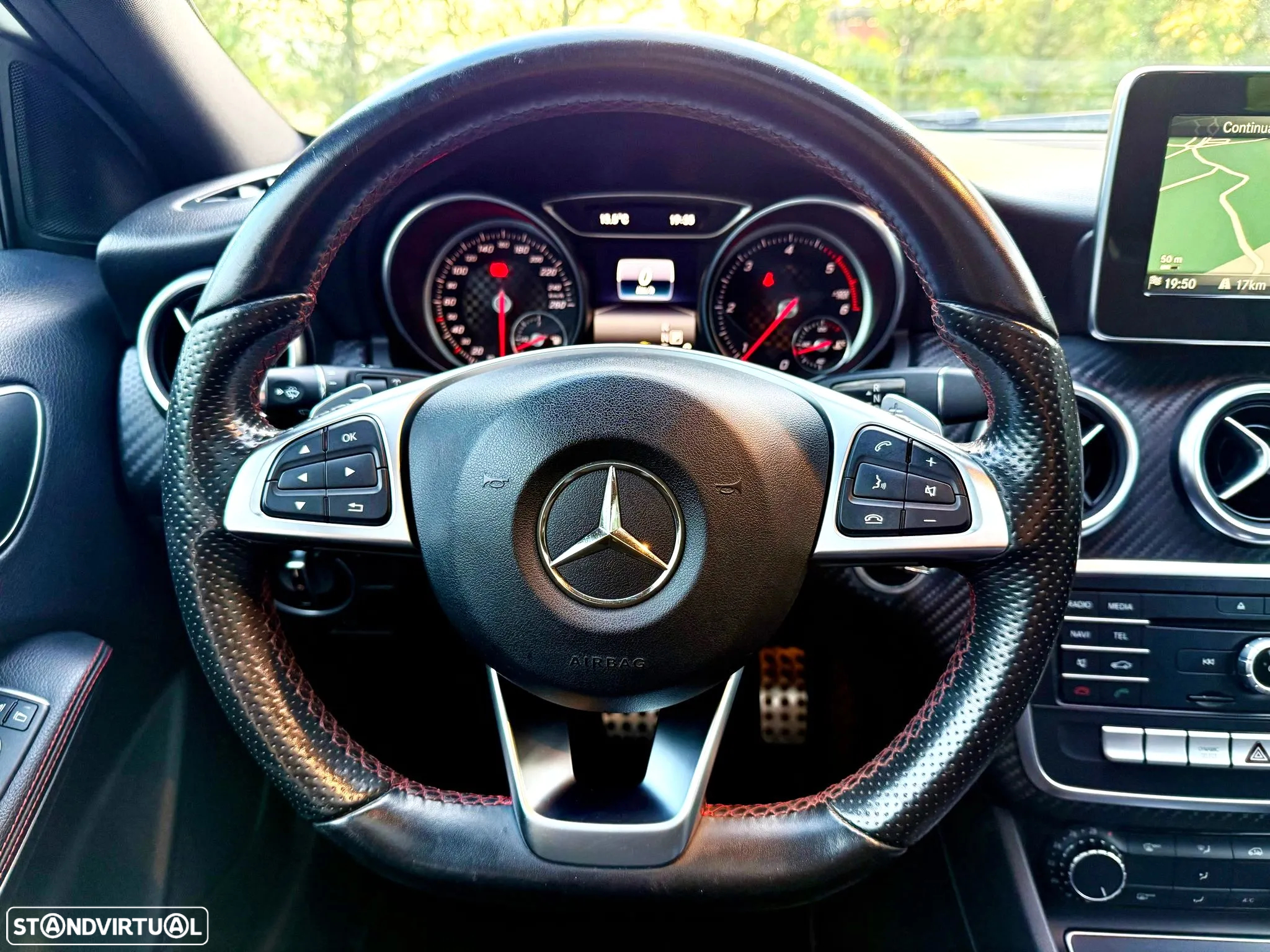 Mercedes-Benz A 180 d 7G-DCT AMG Line - 16