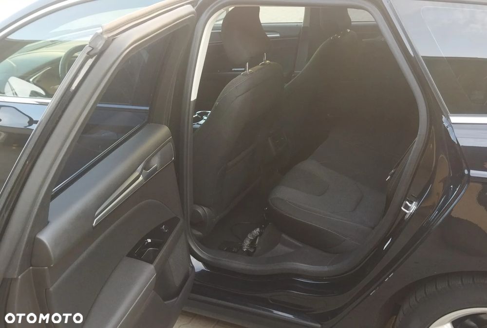 Ford Mondeo - 9