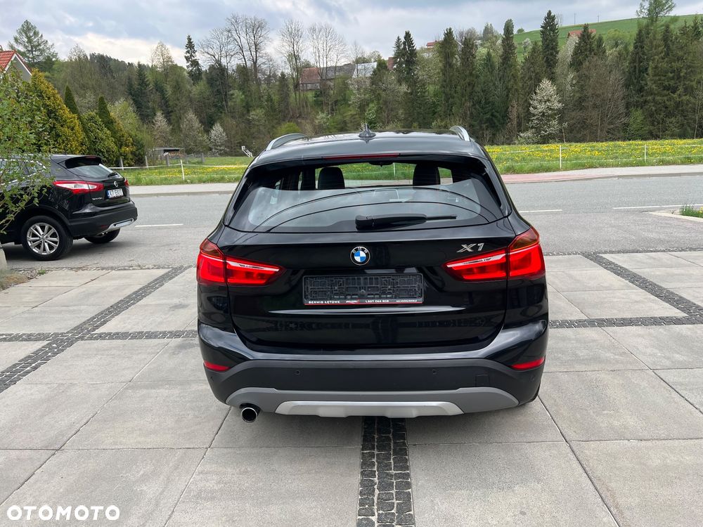 BMW X1 xDrive18d Sport Line - 6
