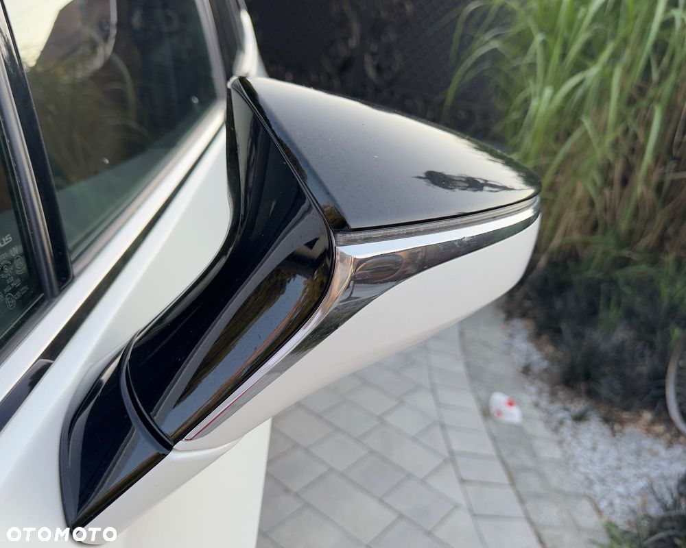 Lexus UX - 7