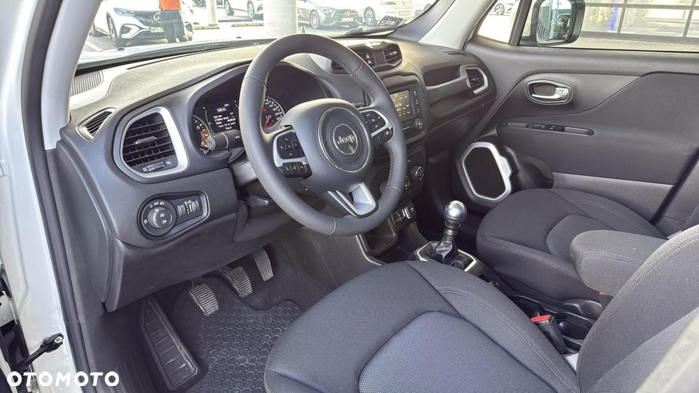 Jeep Renegade - 10