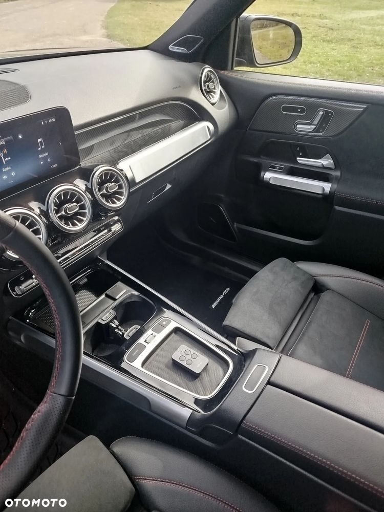 Mercedes-Benz GLB - 13